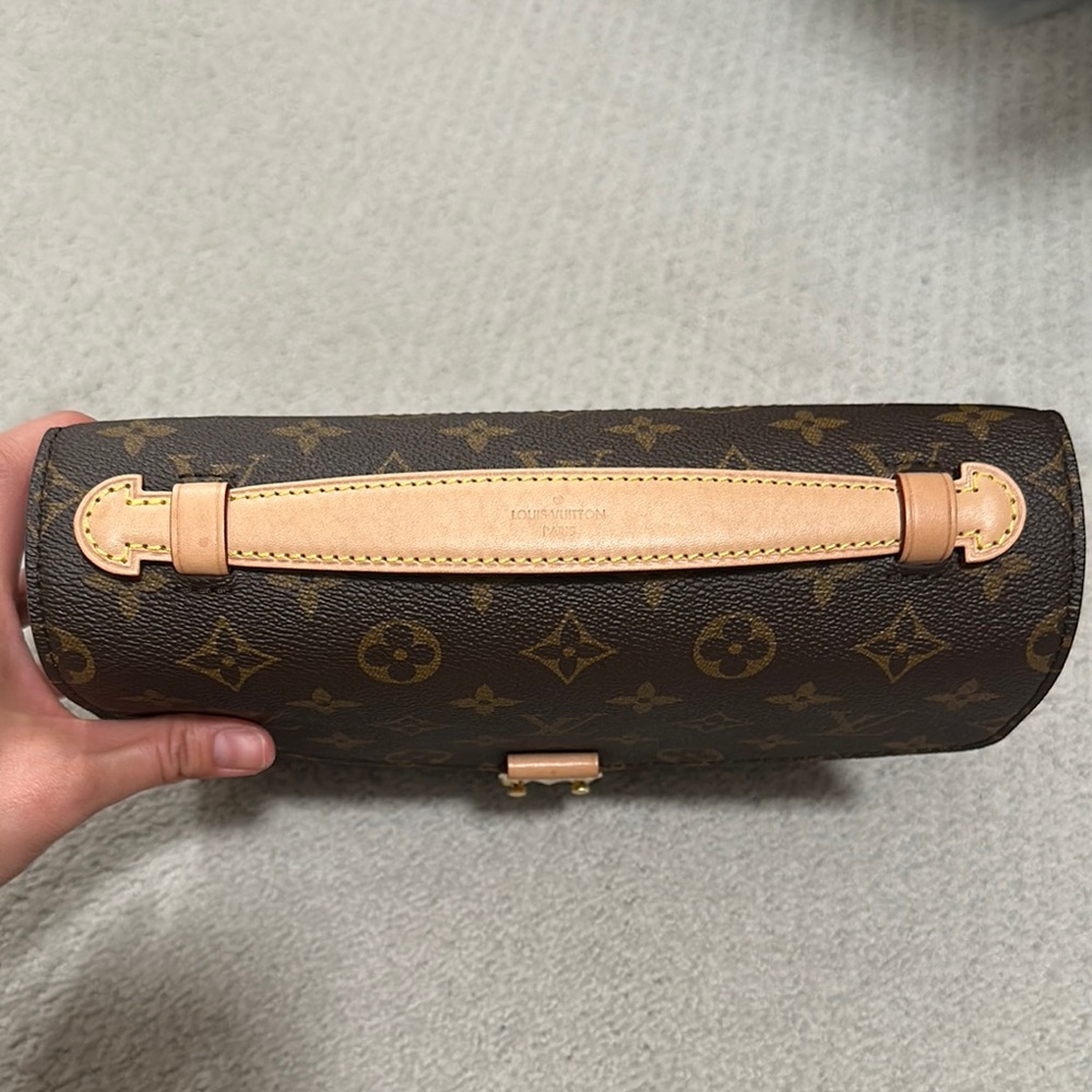 Louis Vuitton Pochette Metis Bag Excellent condition